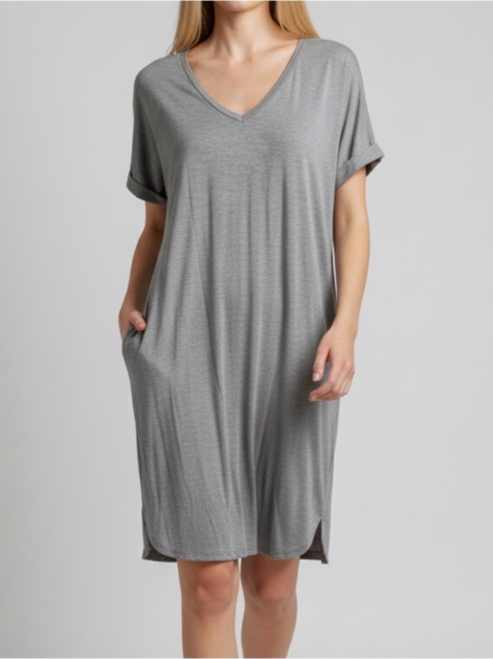 Rohb by Joyce Azria V-Neck T-Shirt Dress